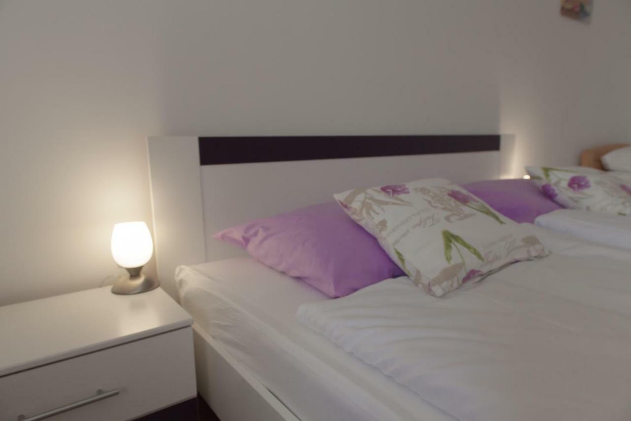 Holiday Home Domi Нови-Винодолски Экстерьер фото