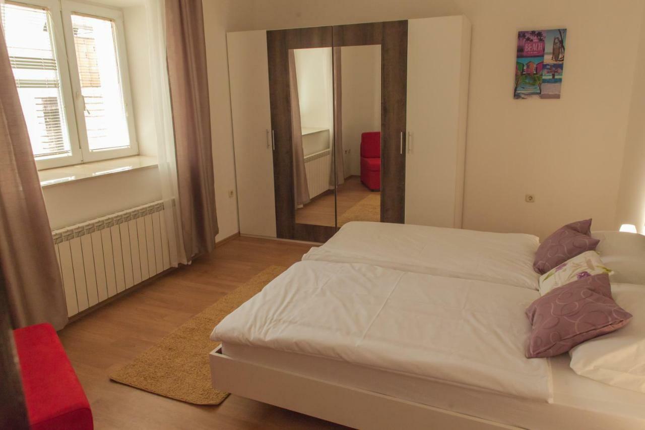 Holiday Home Domi Нови-Винодолски Экстерьер фото